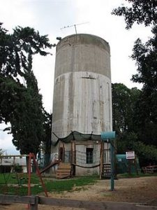 מגדל המים בחולדה