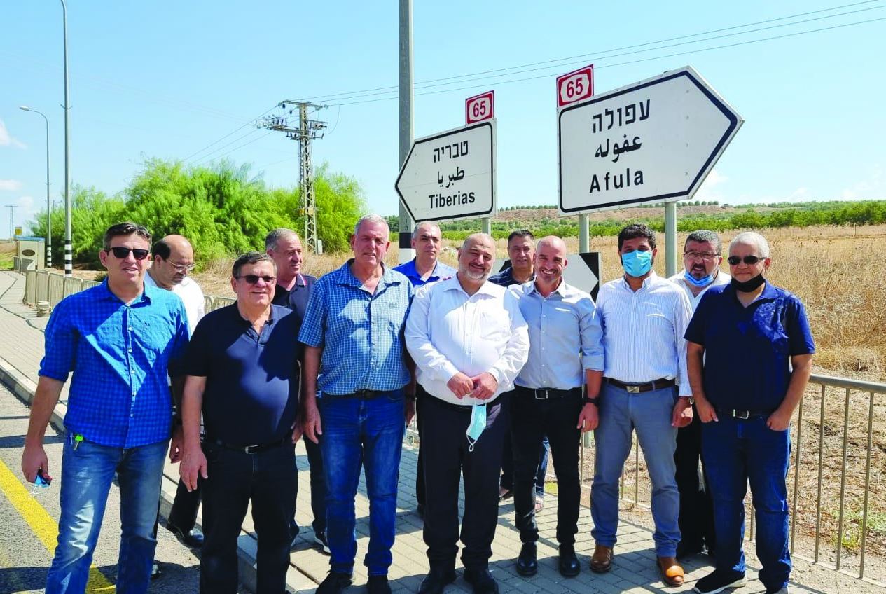 מנסור עבאס יצן פלג אייל בצר וראשי רשויות יהודיות וערביות במפגש חרום על כביש 65