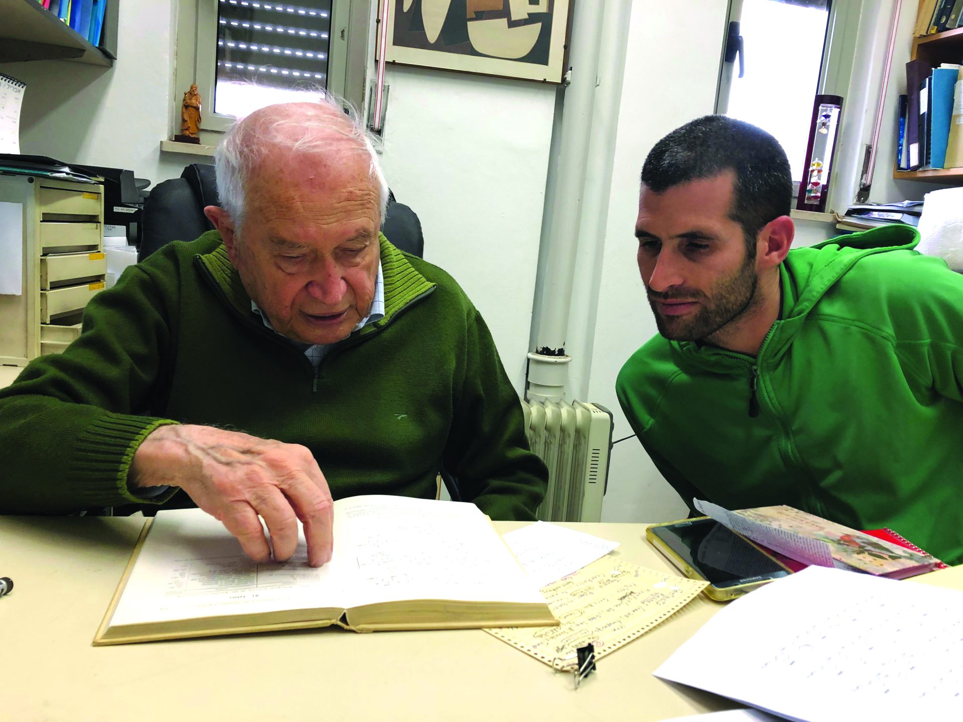 יואב גלעדי עם החוקר המפורסם רפי משולם הקרדיט ל Homar Neto