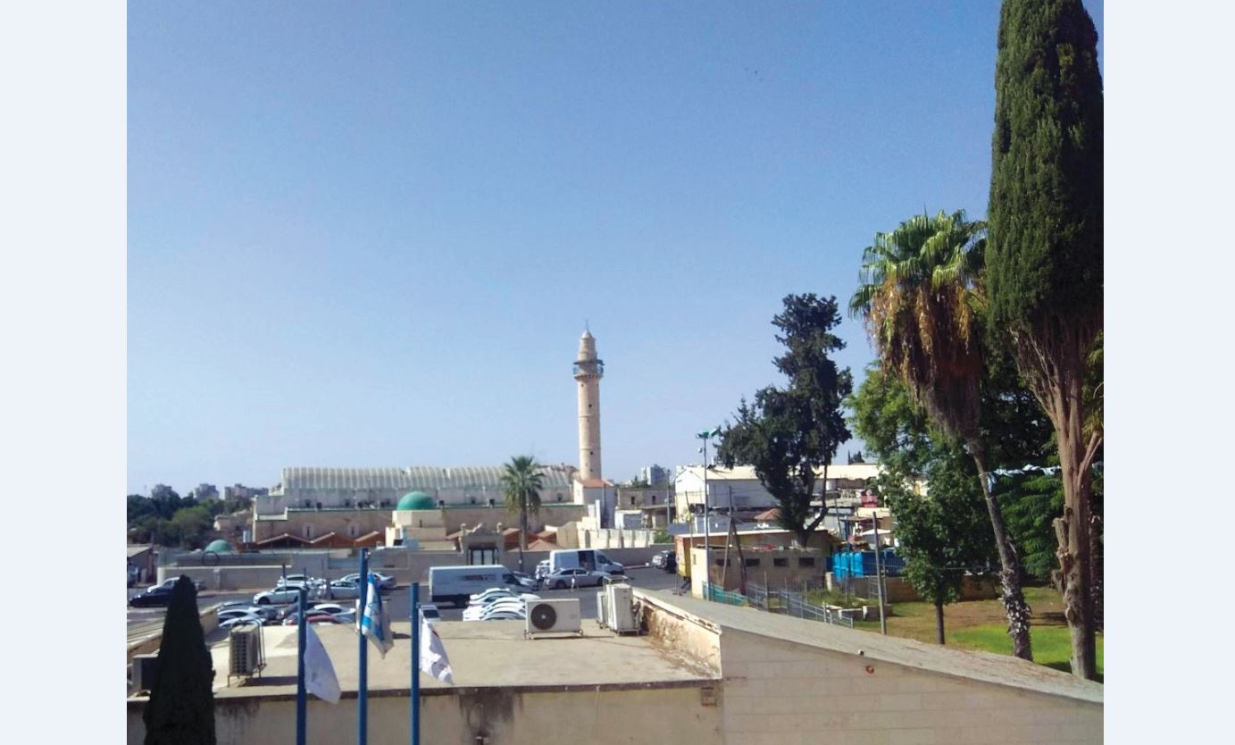 המסגד הגדול ממוזיאון תולדות רמלה ועל יד השוק 1