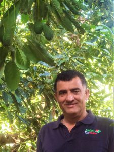 גוני עגמיה מנהל ענף החקלאות במצובה
