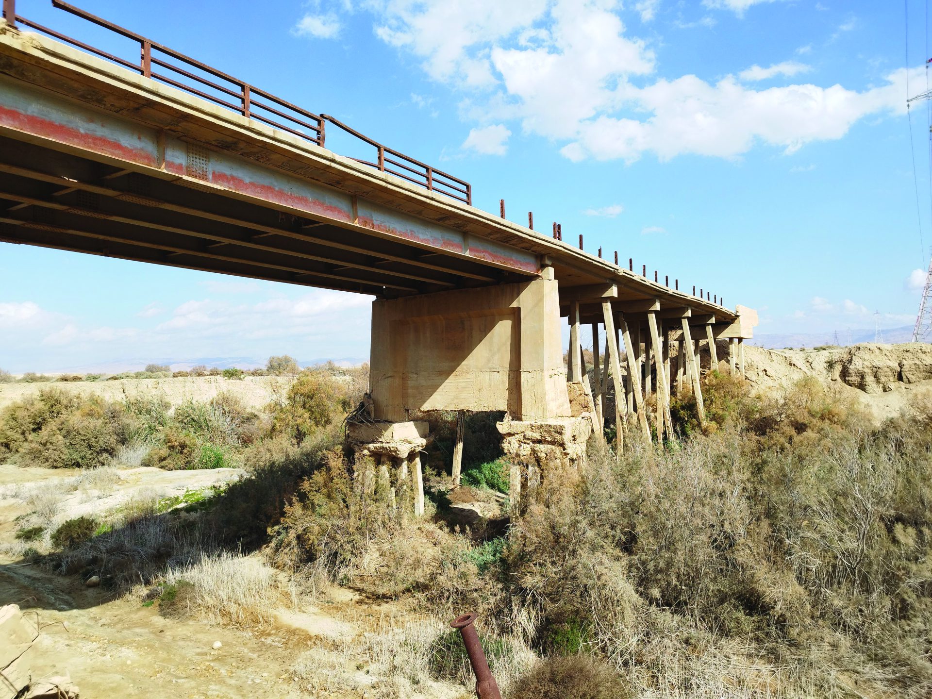 גשר עבדללה על נהר הירדן היבש צילום דני בר