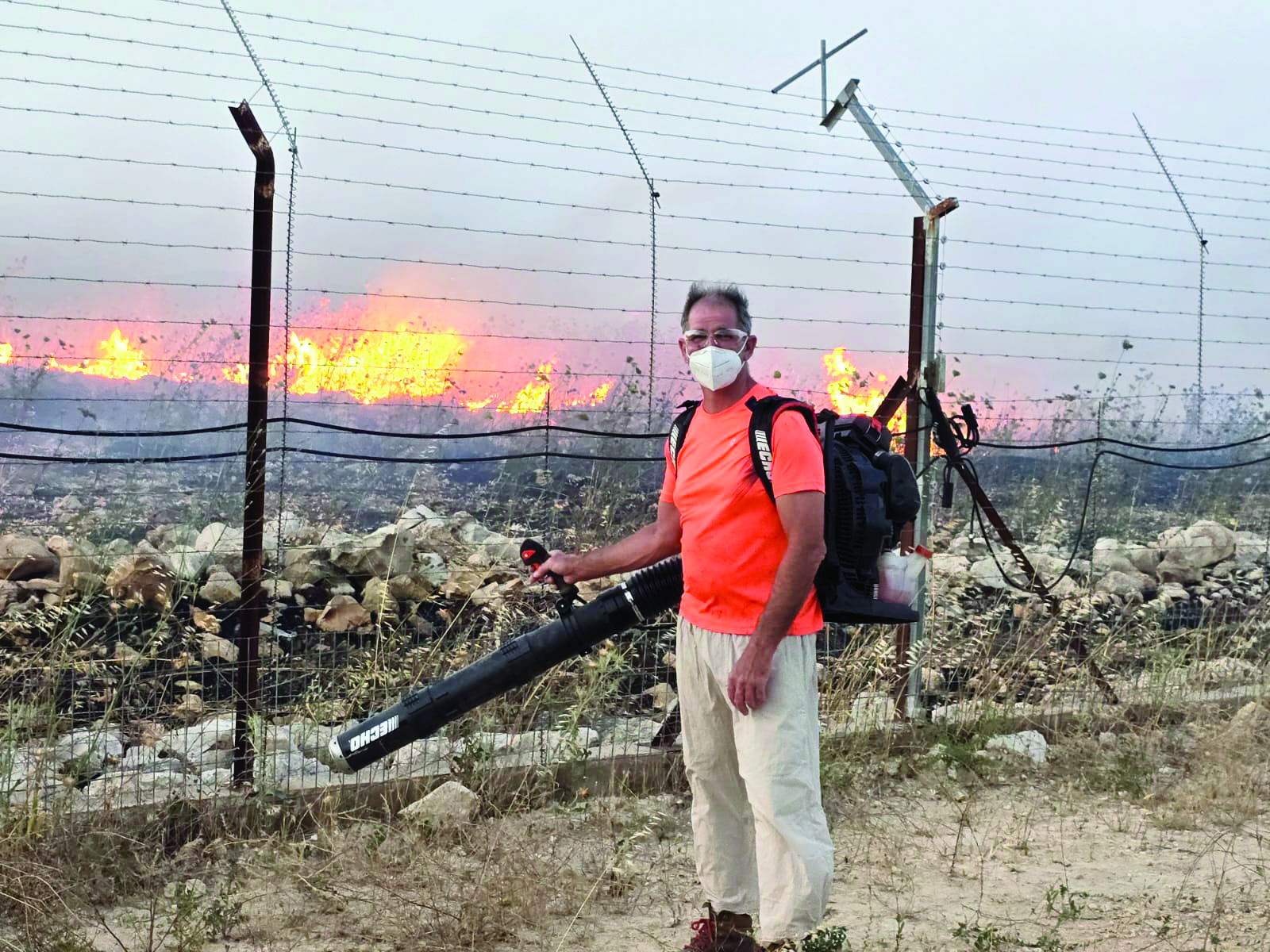 ציוד כיבוי שנקנה מתרומות לעמותה לסיוע בהתמודדות עם שריפות בשטחים פתוחים. אלבום פרטי