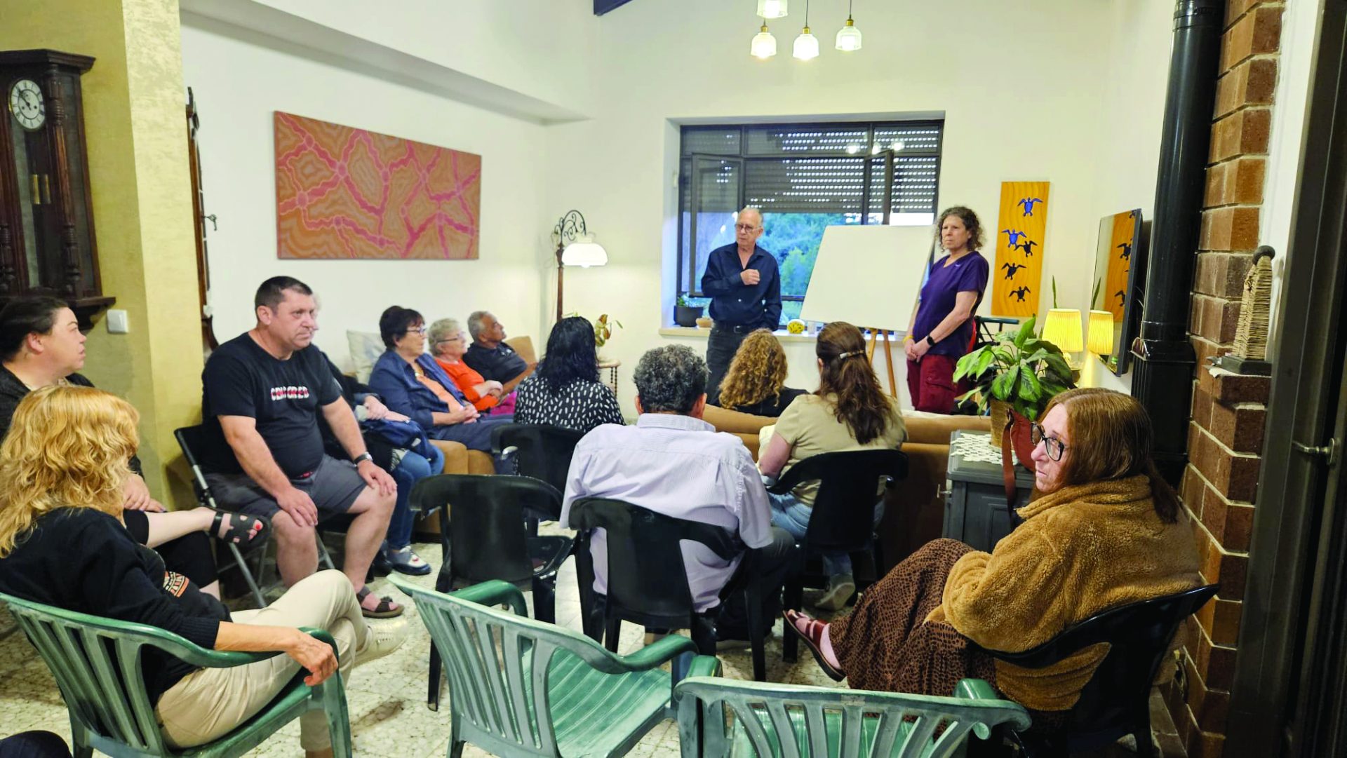 שגרירת הזיכרון מרי לין והמארח רוני לובינגר אילן לין