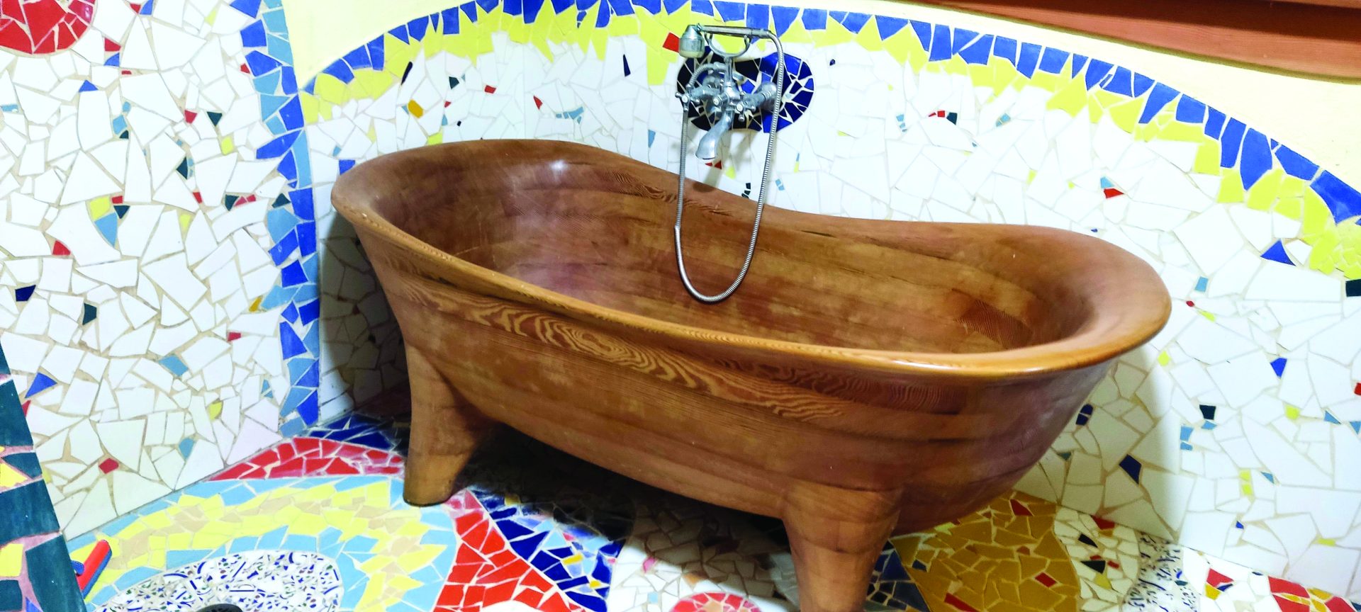 אמבטית עץ טבעי