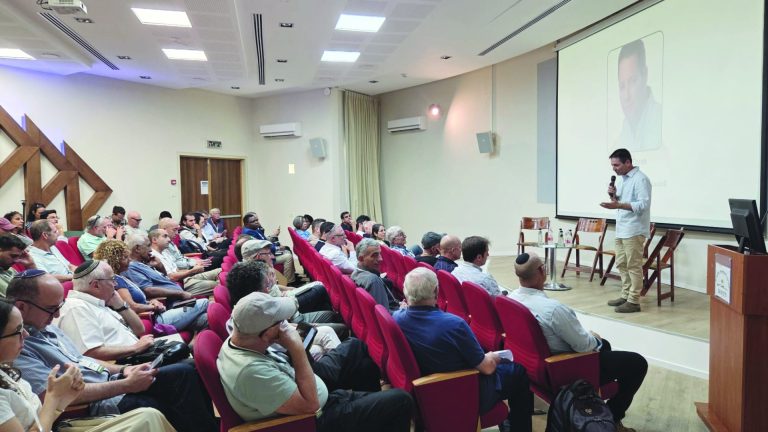 ערן דורון בפסגת דה מלאך. קרדיט דוברות מועצה אזורית רמת הנגב 1