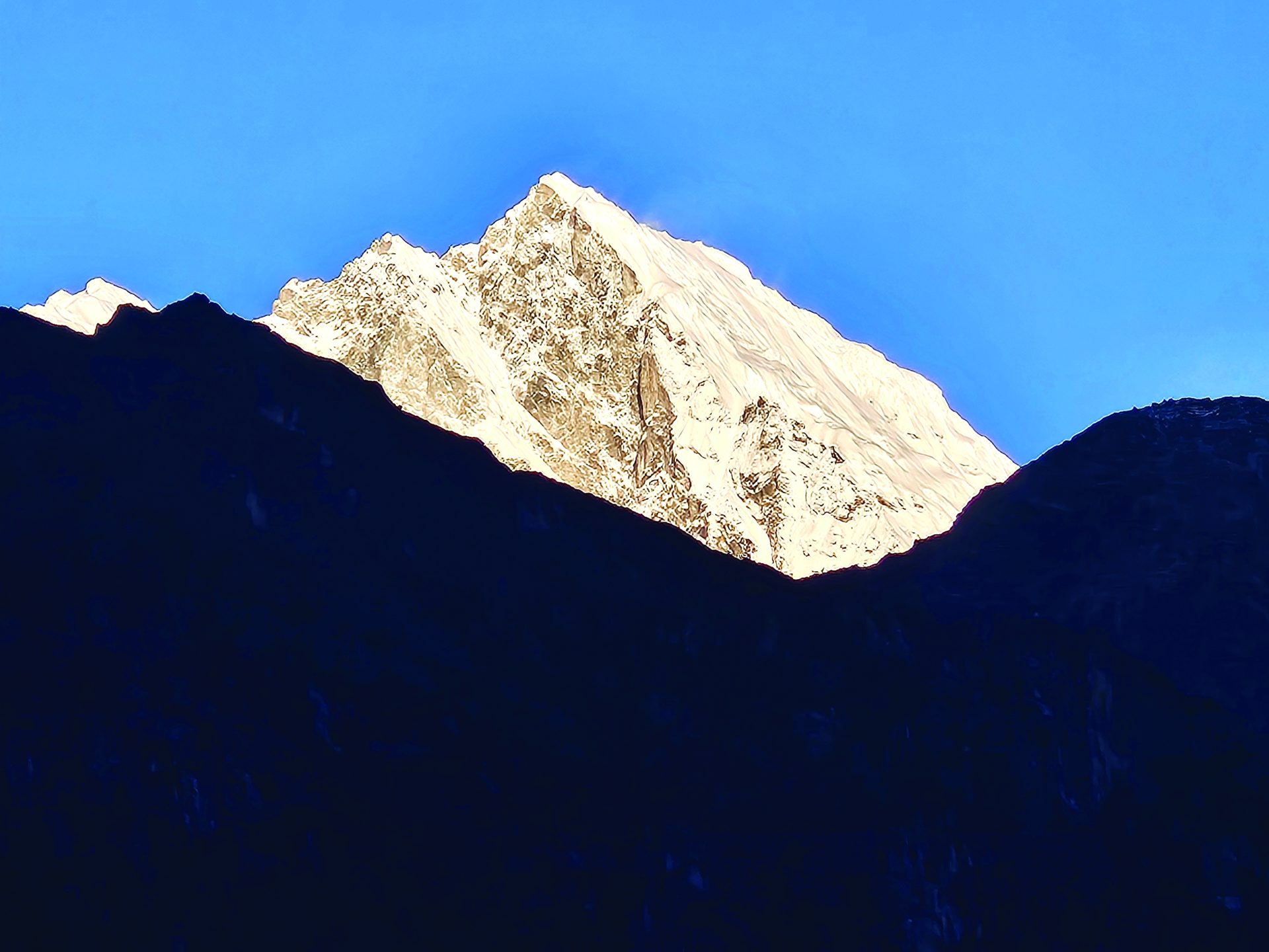 האוורסט מרחוק בזריחה 1