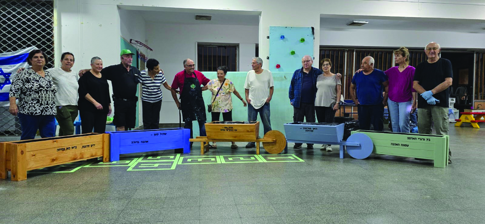 הותיקים של יואב עם האדניות