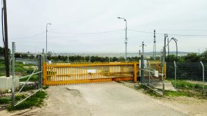 1 שער אחורי מגל