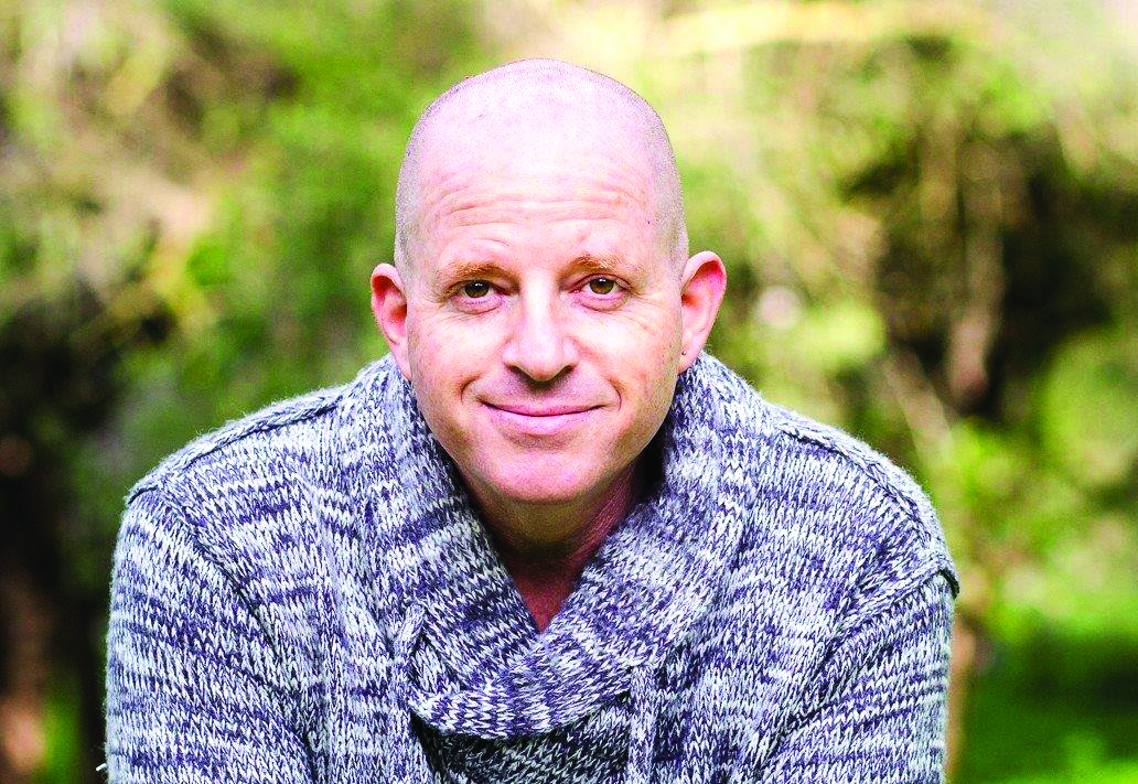 3 גיל חובב מצר