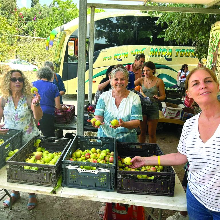80 מובילי ומובילות מועדוני הוותיקים ביישובי המועצה במפגש הכשרה וסיור