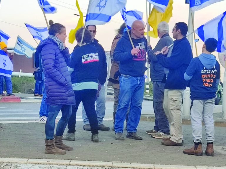 אורי טירוליר 1