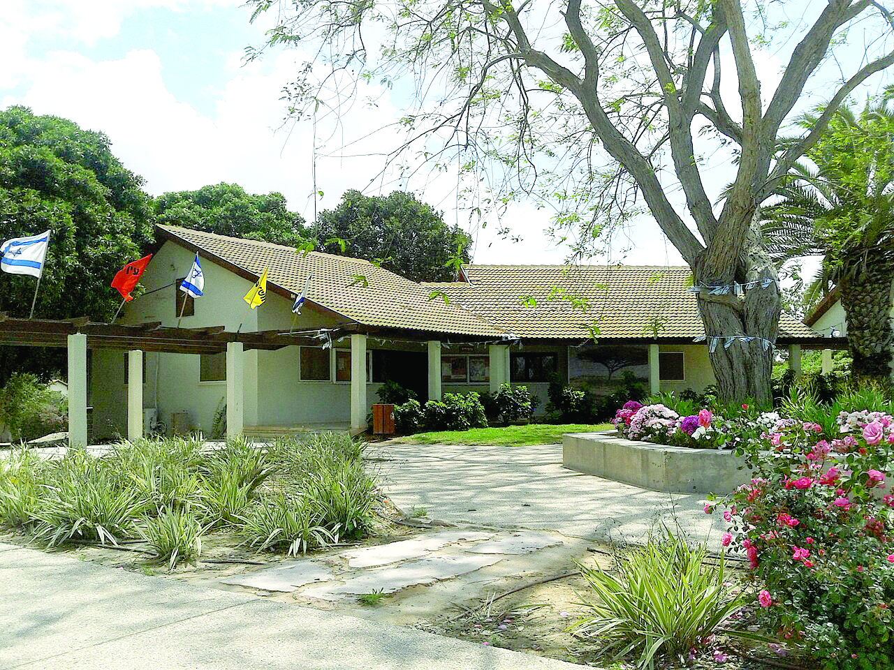 מזכירות עין הבשור