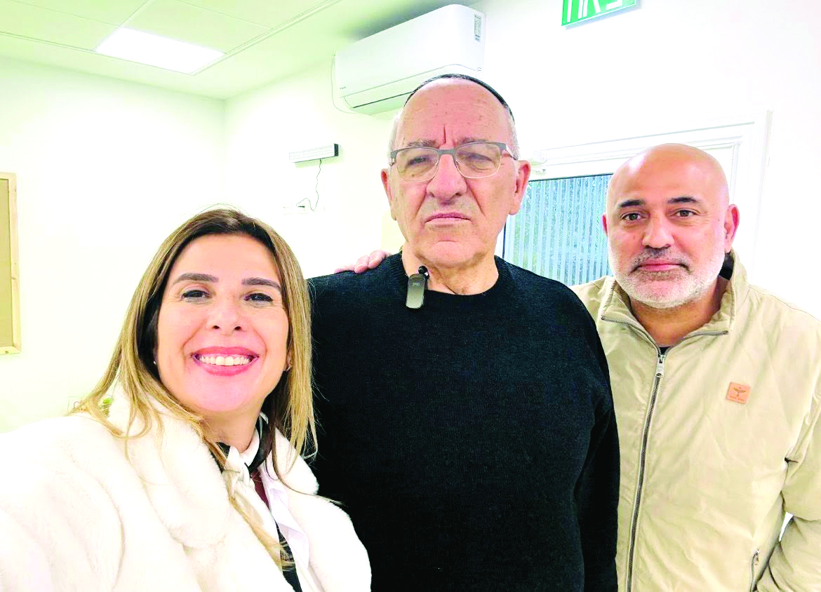 קובי שמואל שמעון גואטה ומרסל אדרי בחנוכת הפעוטון החדש