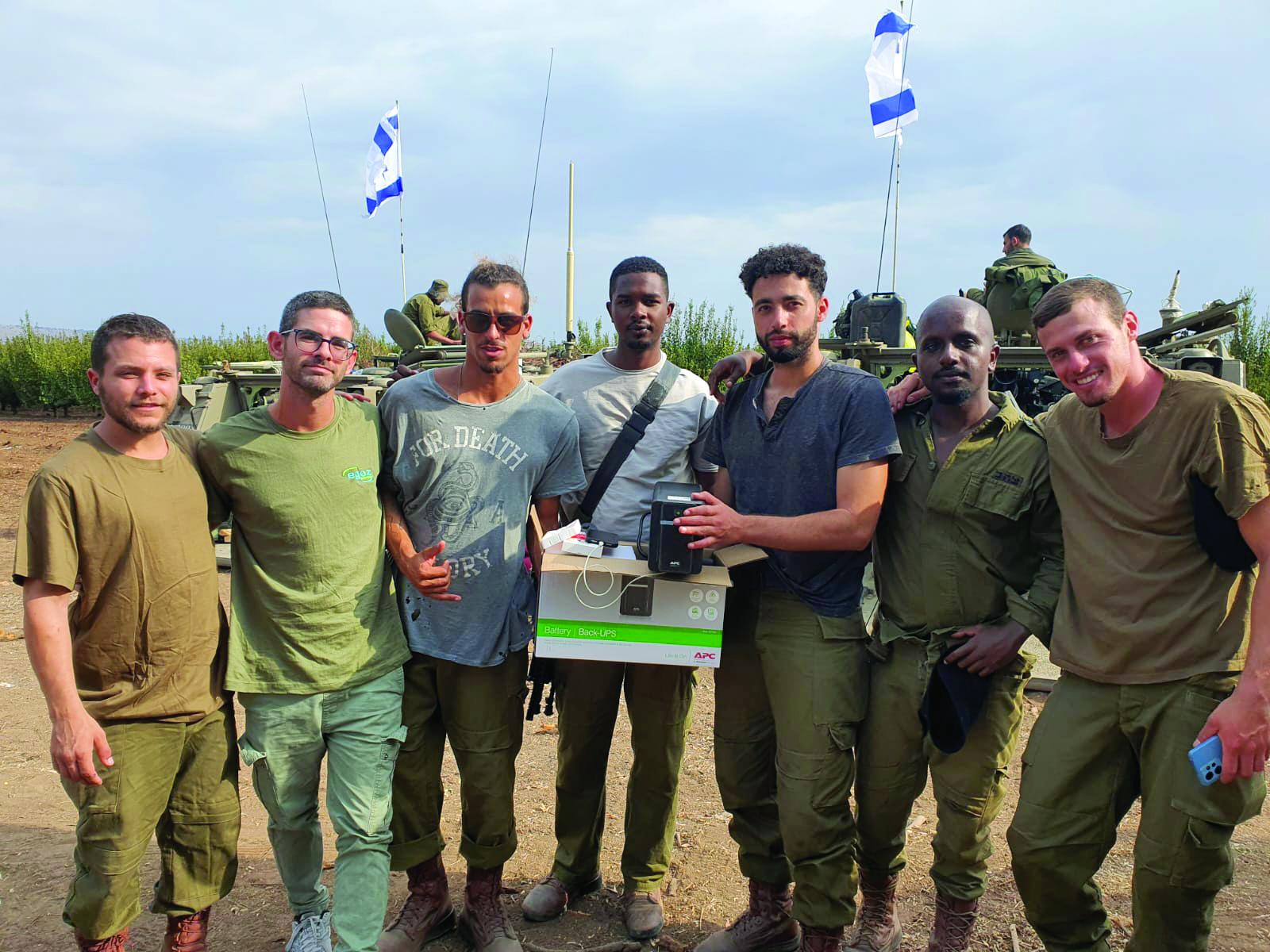 5 שמואל למדן וחיילים פרטי