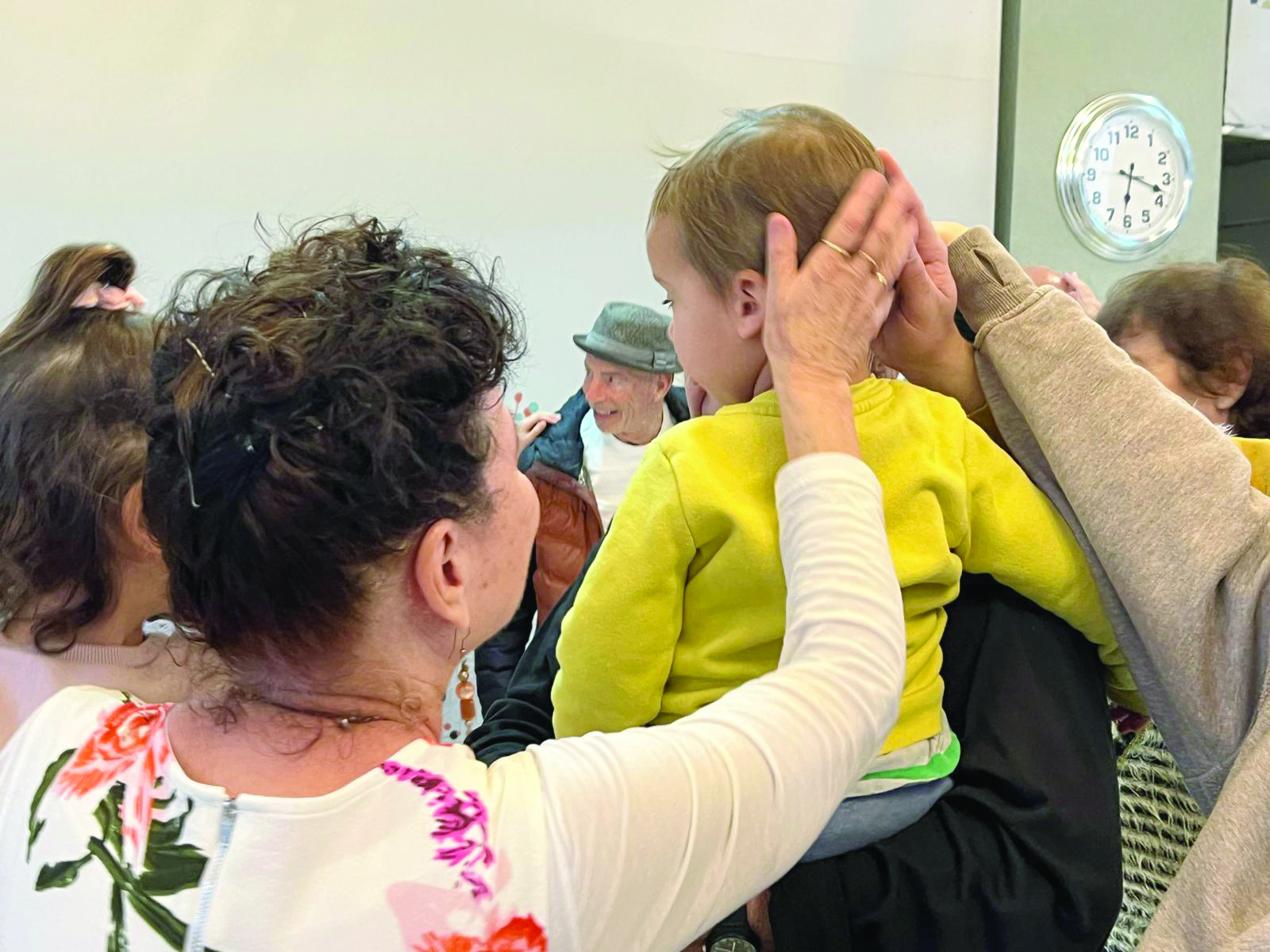 מברכים את הילדים בקבלת שבת