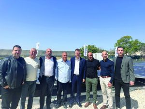חיבטר המערכת הסולארית הראשונה שהוקמה בחלקה א במושב בני עטרות