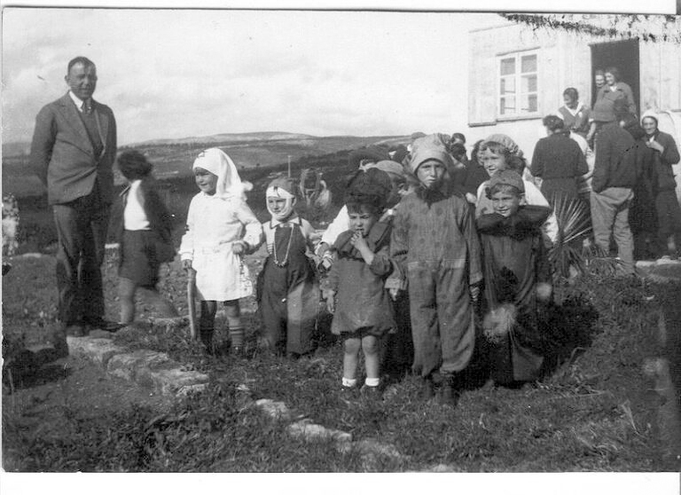 תמונה 5 800px PikiWiki Israel 7117 Purim kindergarten children 768x558
