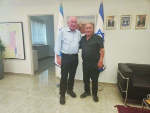 מאיר יפרח ושר החקלאות ובטחון המזון אבי דיכטר