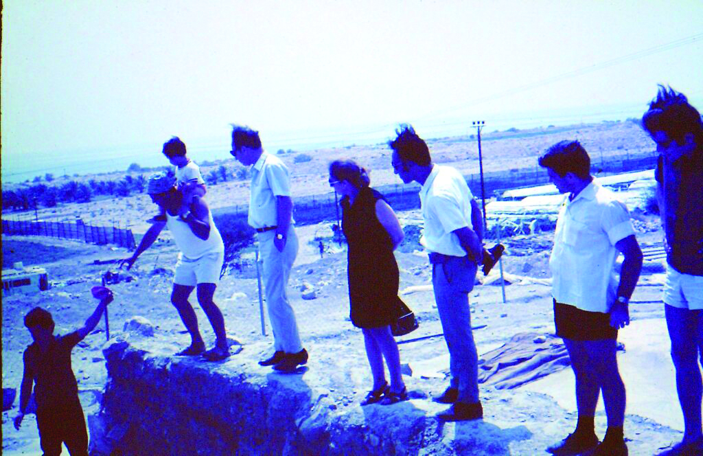 תמונה 6 114156 shimon peres in ein gedi PikiWiki Israel 1024x664