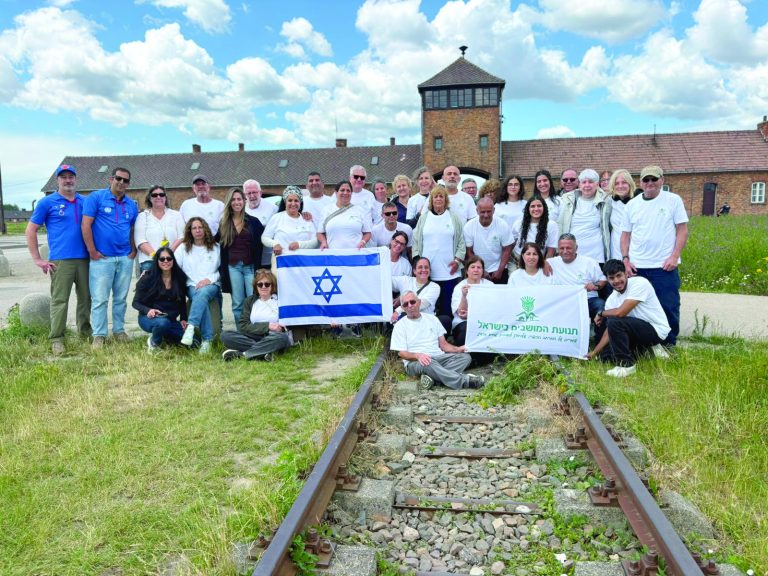 משלחת תנועת המושבים ומטה יהודה בתנועה במסע