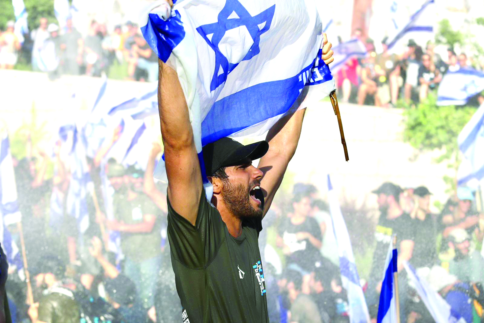תמונה 1 עומרי רונן נלחם על הדמוקרטיה