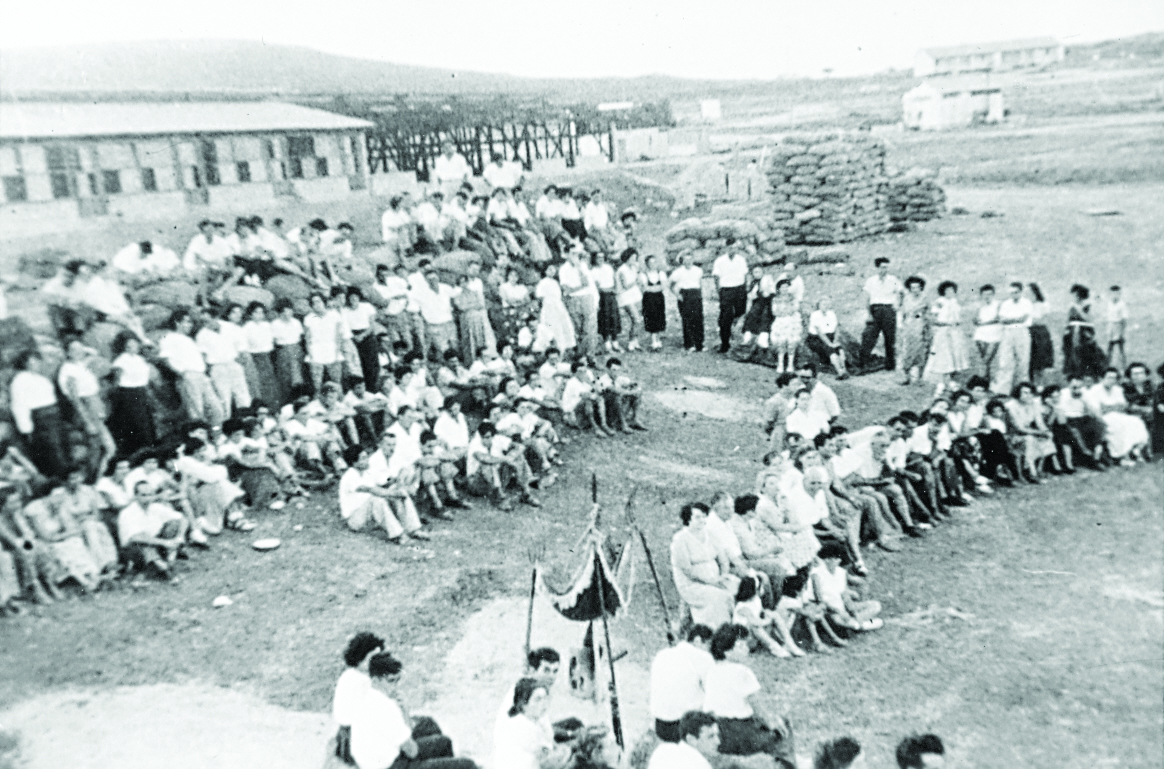 תמונה 7 להב 1954 חתונה שניה,דן ואיטה,קומלה ונינה, פוכצ'יק ושרקה, בני ודליה, עודי והדסה, זאב ואראלה (1)