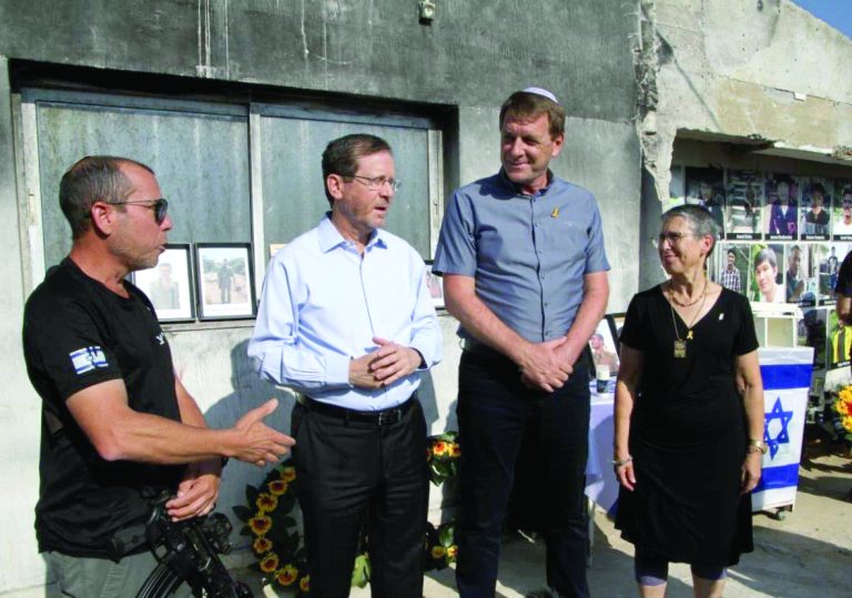 1 שרה נשיא עלומים