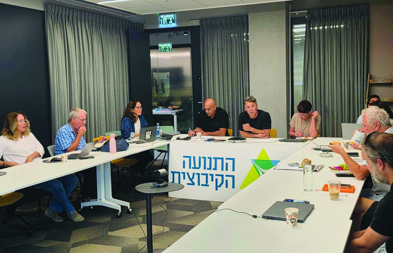 2 חגבי מטה מועצה