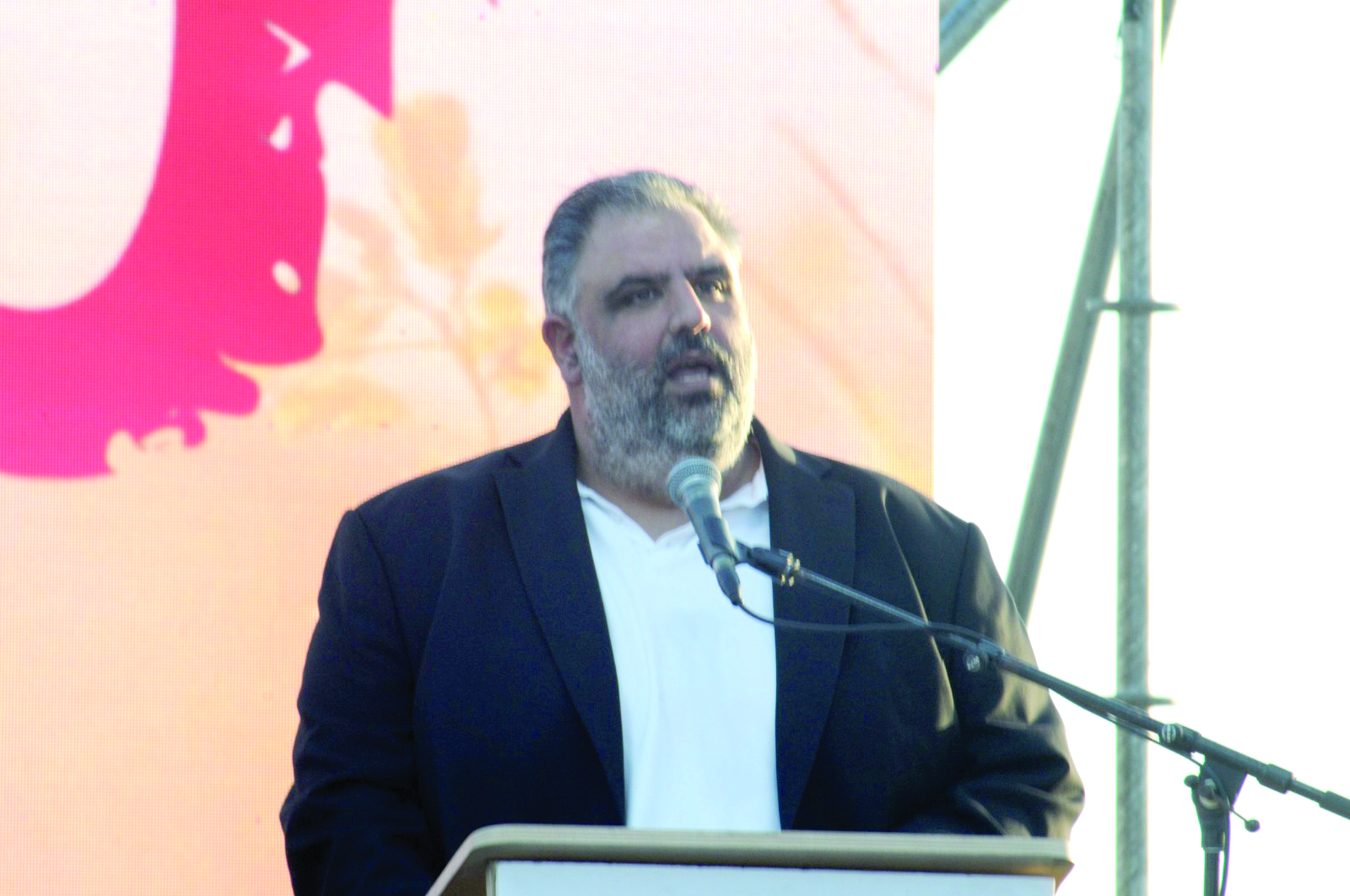 4 איל אוסטרינסקי