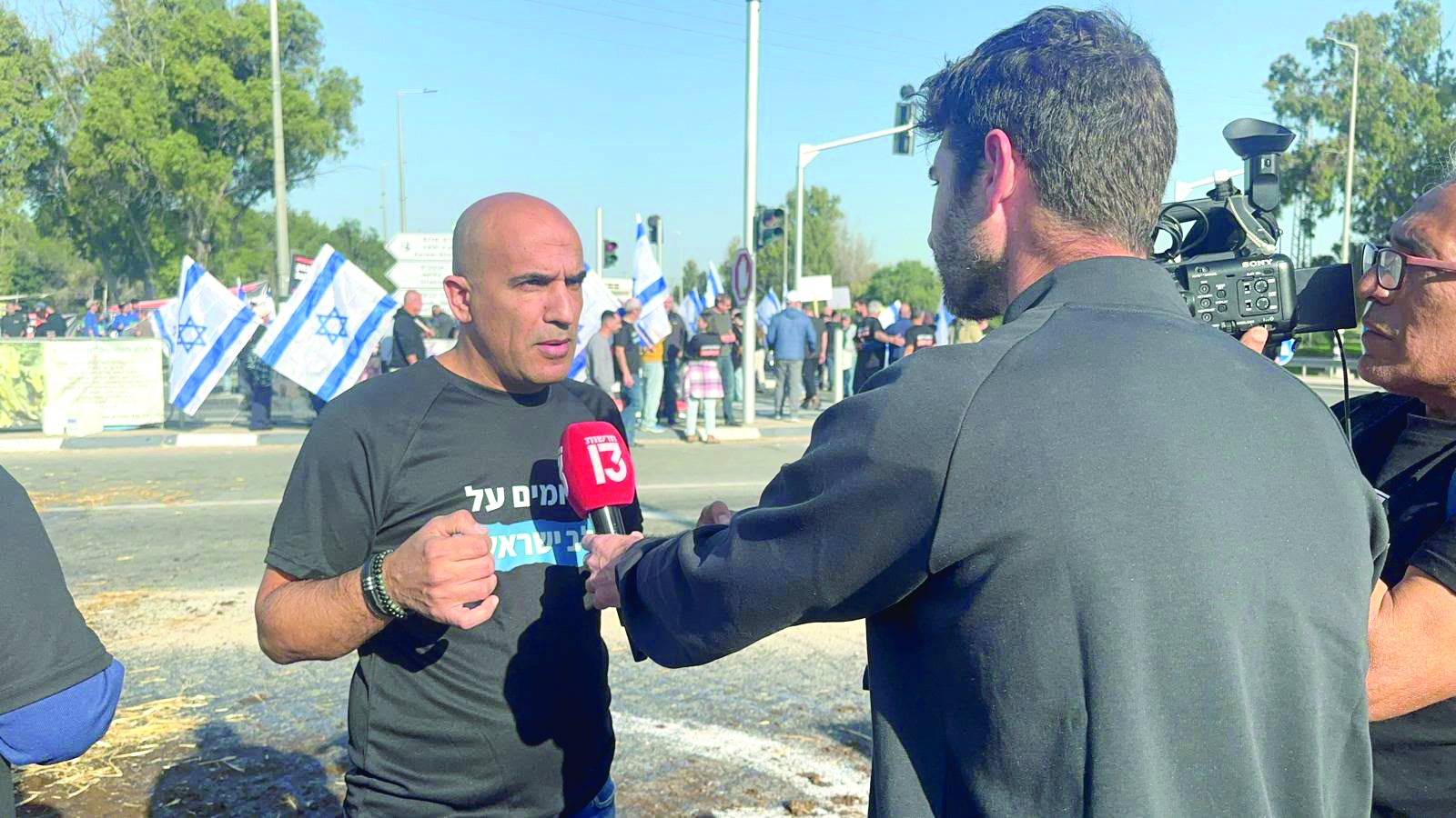 עמית יפרח בעת מחאת הרפתנים והמאבק ברפורמה לענף החלב